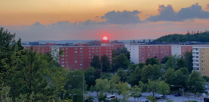 Suecia frente al cambio: energía nuclear, ciberataque masivo y debates humanitarios
